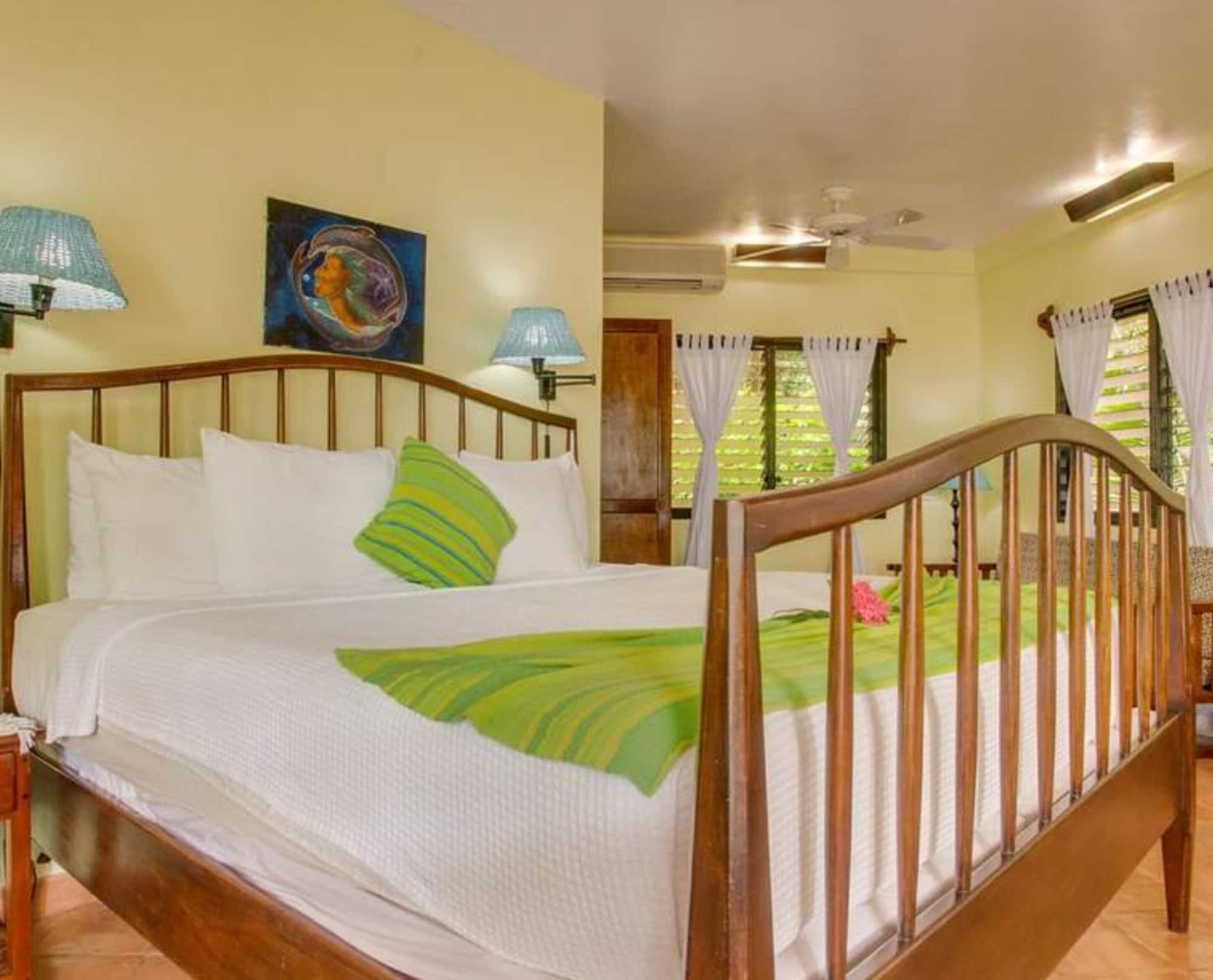 Robert'S Grove Beach Resort Placencia Eksteriør billede